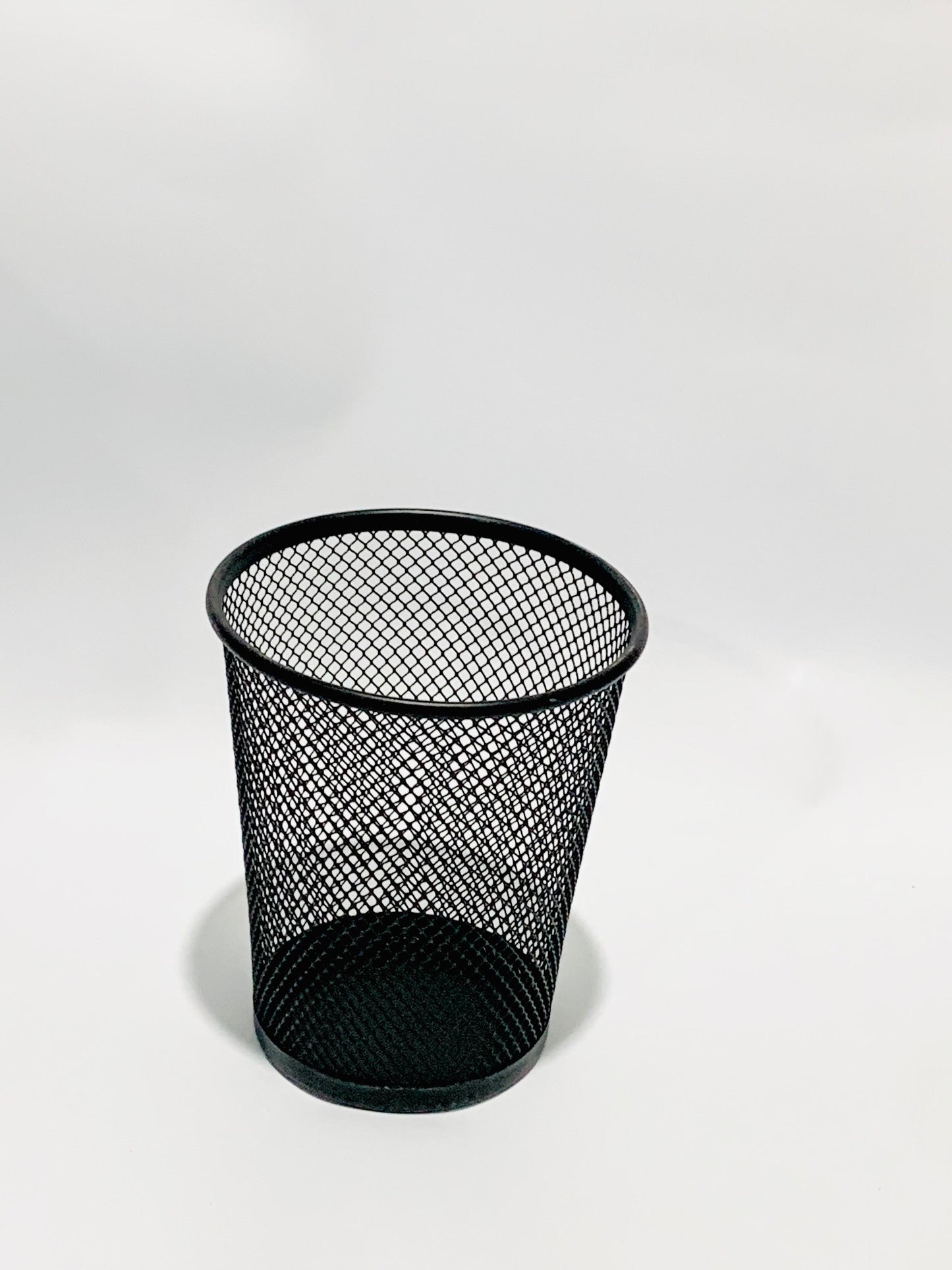 Metal Mesh Round Glass shape Pen/Pencil Stand