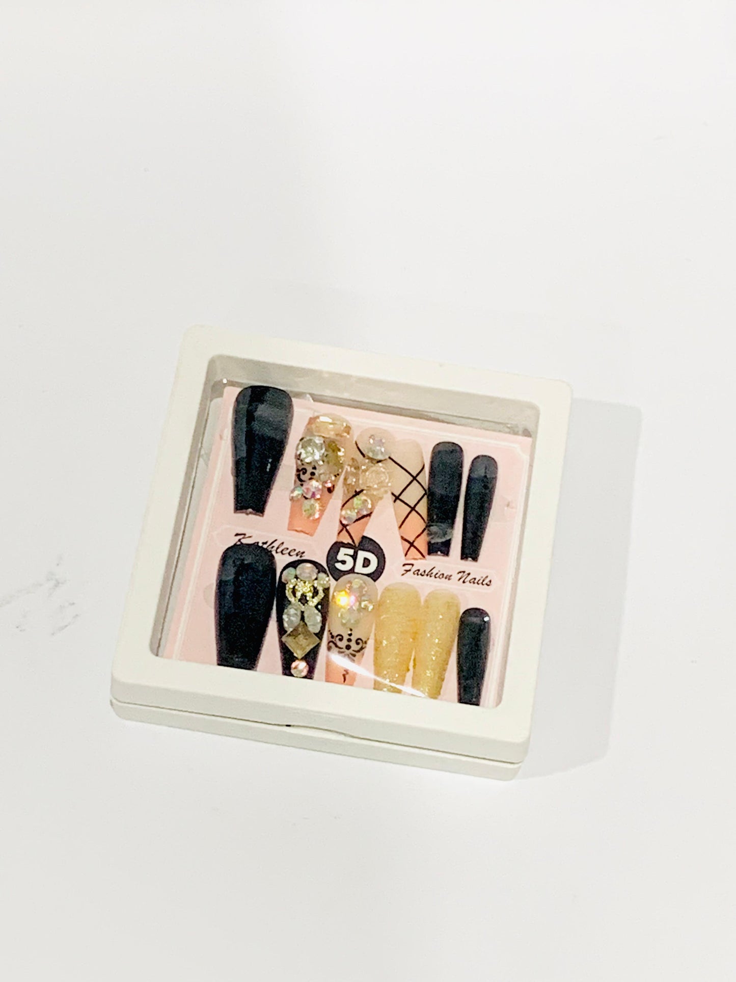 Salon Look Artificial Style Nails