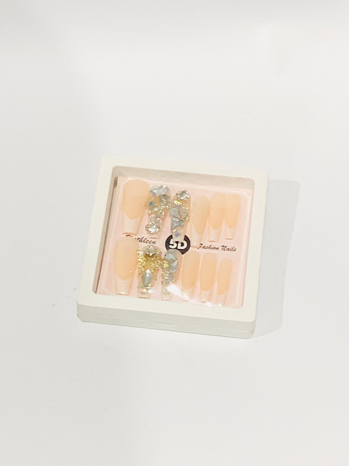 Salon Look Artificial Style Nails