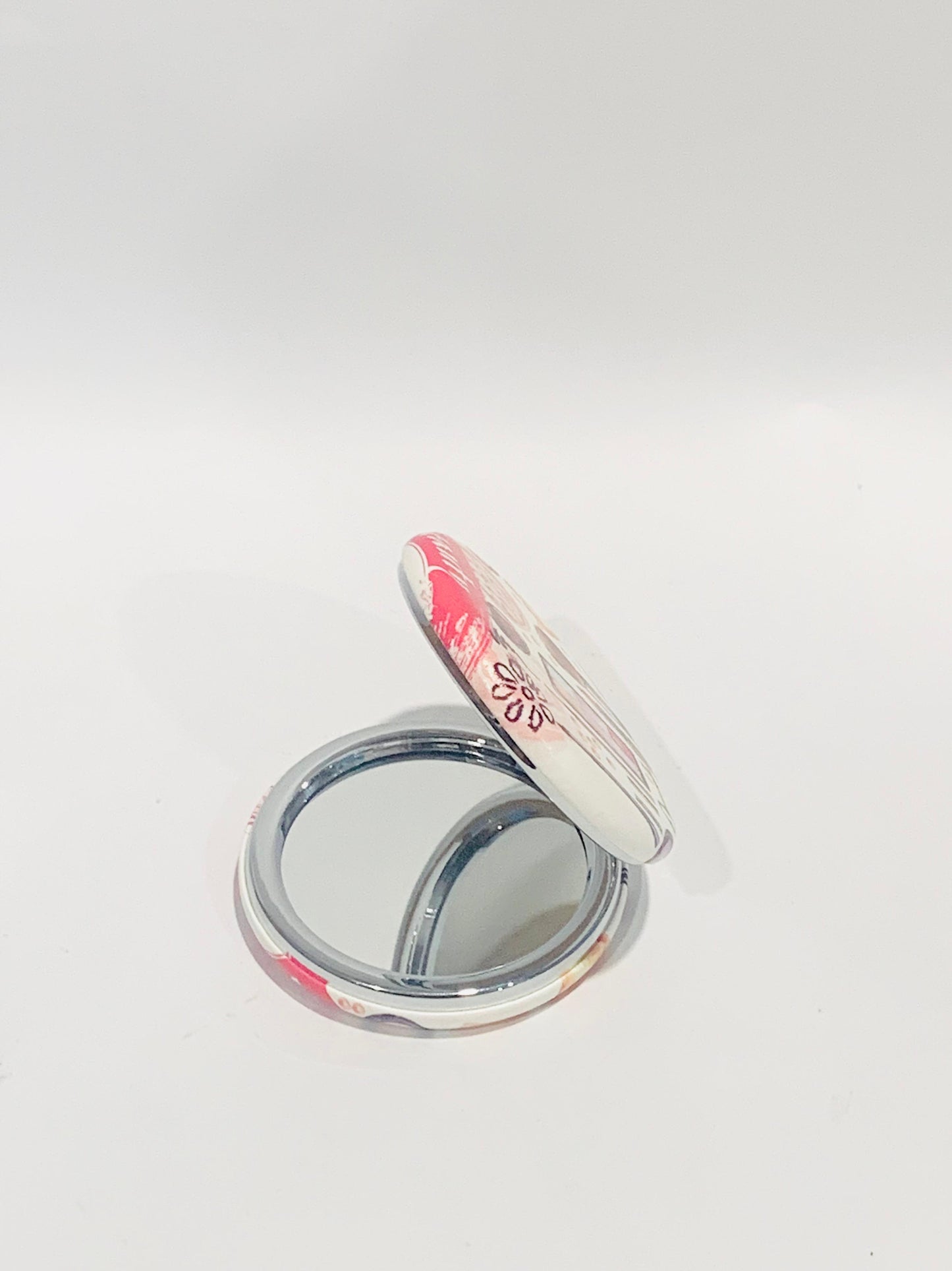 Mini Cosmetic Mirror-Easy to carry and use